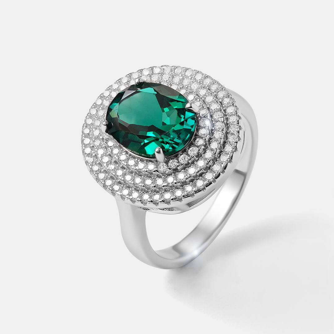 Серебряное кольцо с выращенным изумрудом