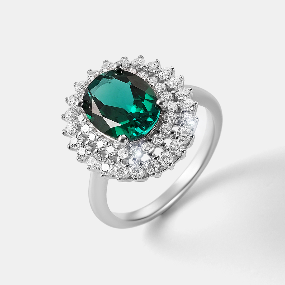 Серебряное кольцо с выращенным изумрудом