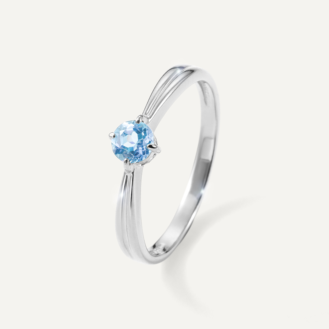 Серебряное кольцо с топазом