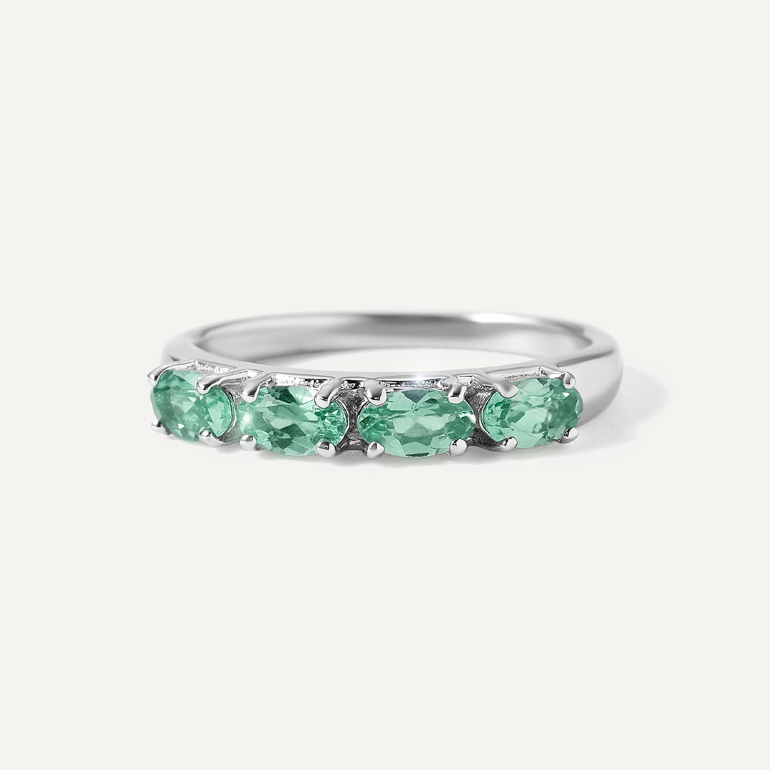 Серебряное кольцо с апатитами