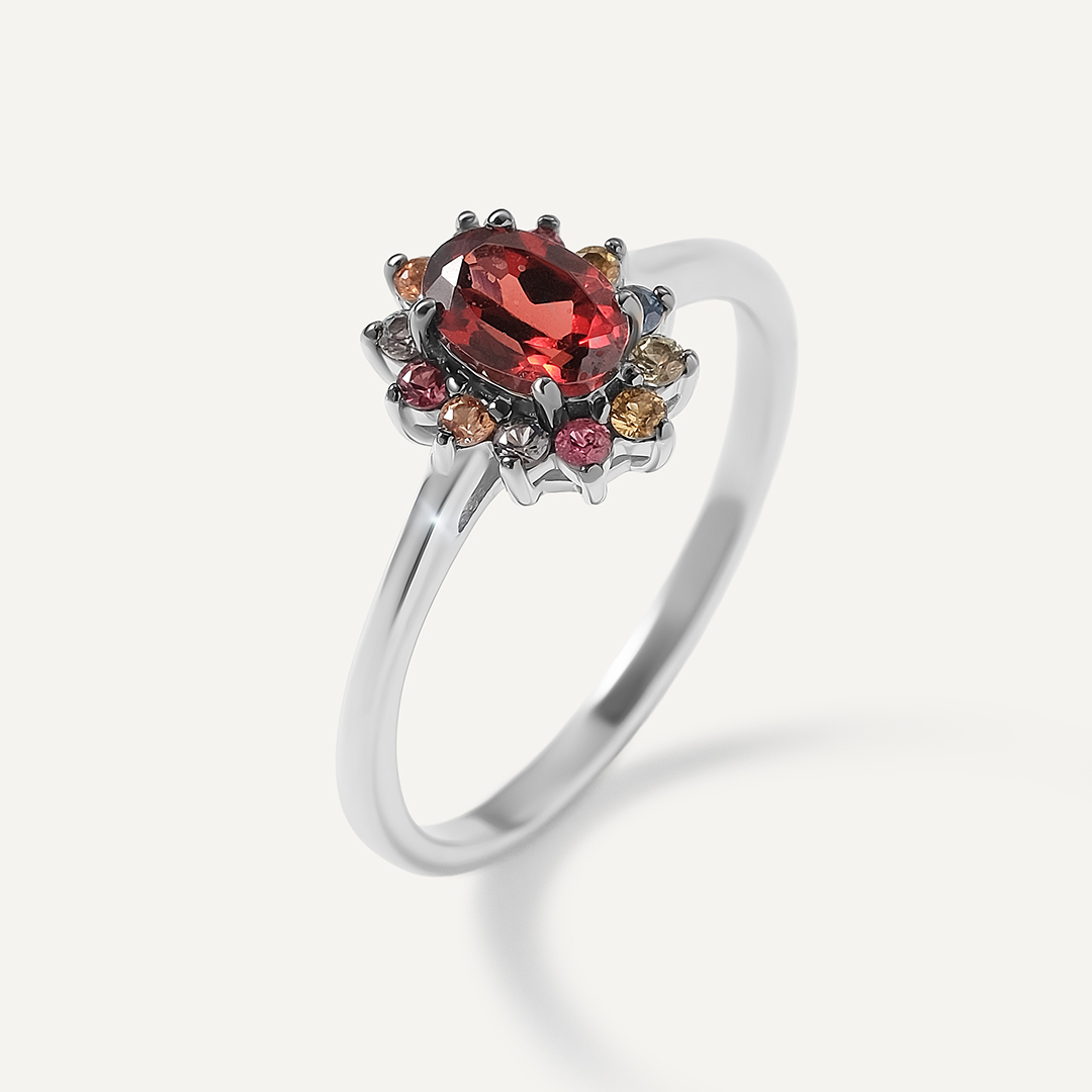 Серебряное кольцо с гранатом Мозамбик