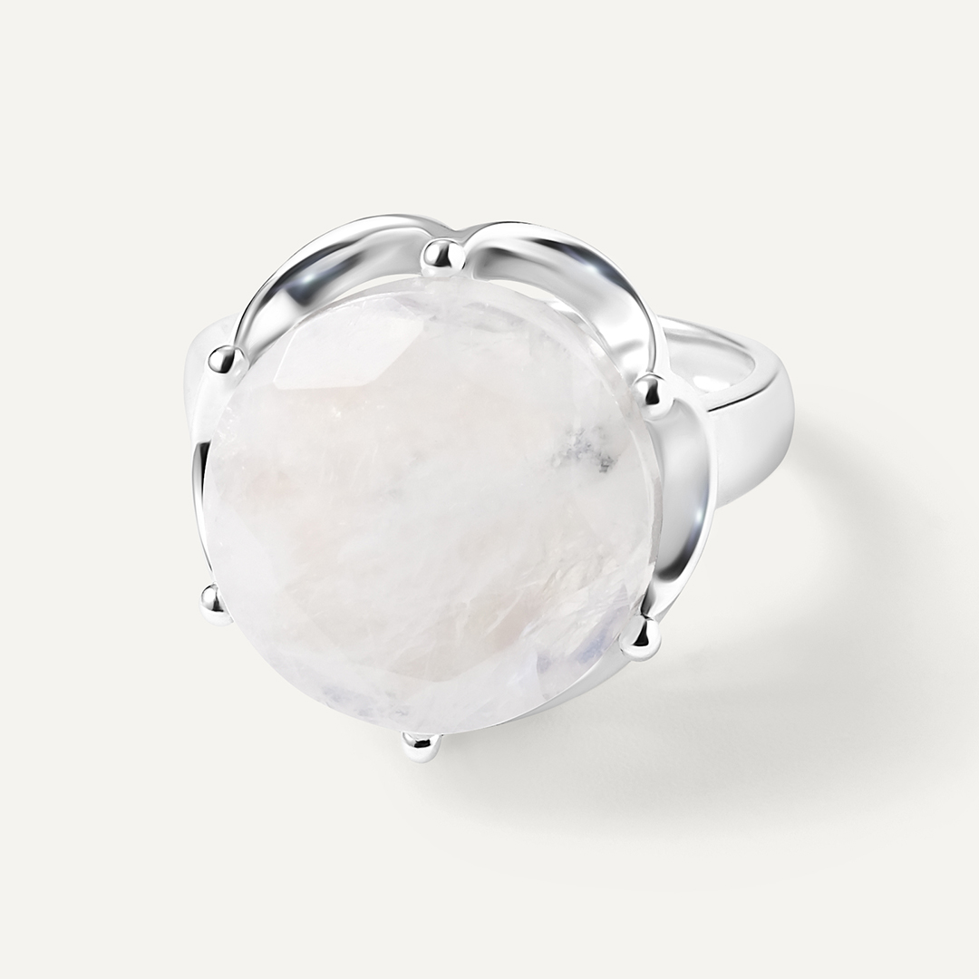 Серебряное кольцо с лунным камнем