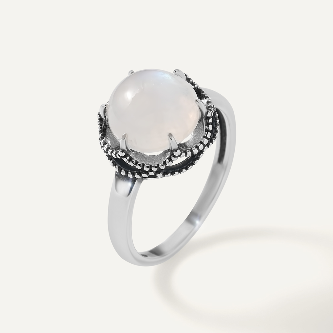 Серебряное кольцо с лунным камнем