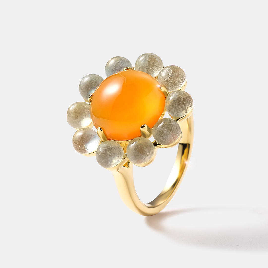 Серебряное кольцо с халцедоном и аквамаринами