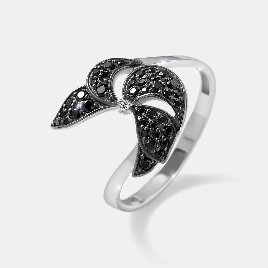 Серебряное кольцо со шпинелью