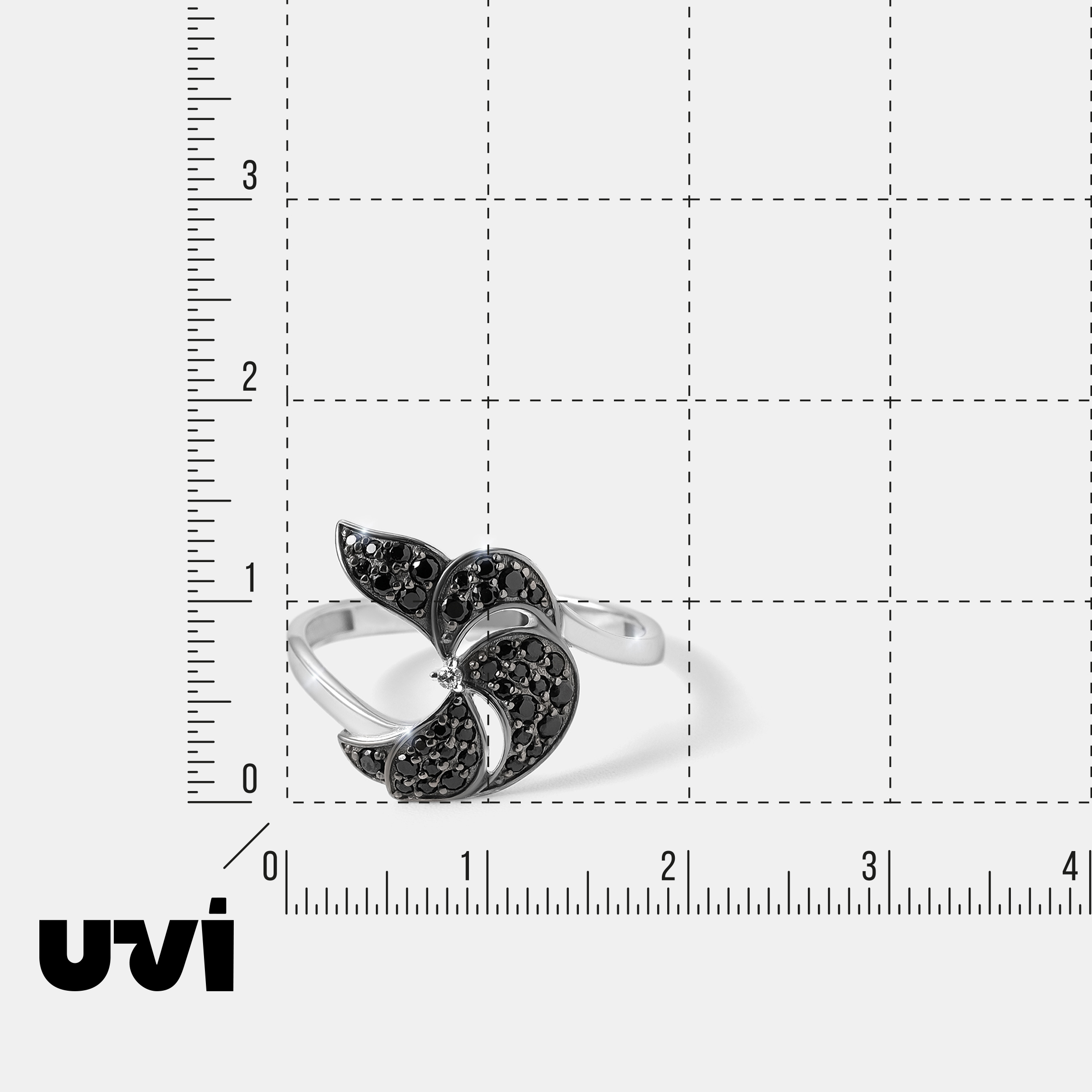 Серебряное кольцо со шпинелью