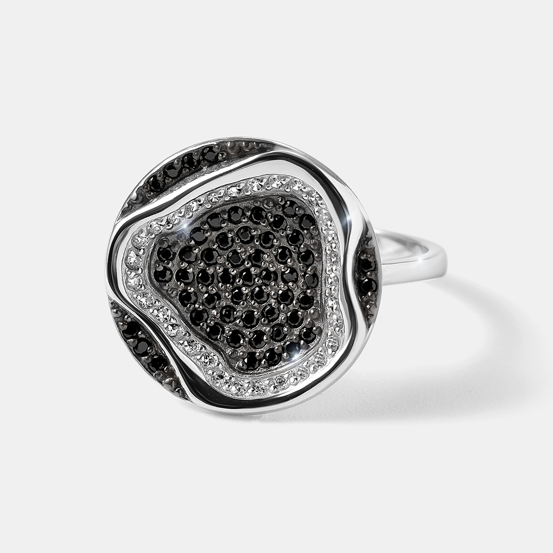 Серебряное кольцо со шпинелью