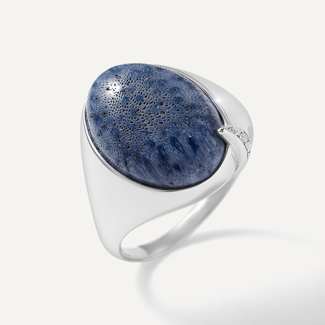 Серебряное кольцо с кораллом Акори