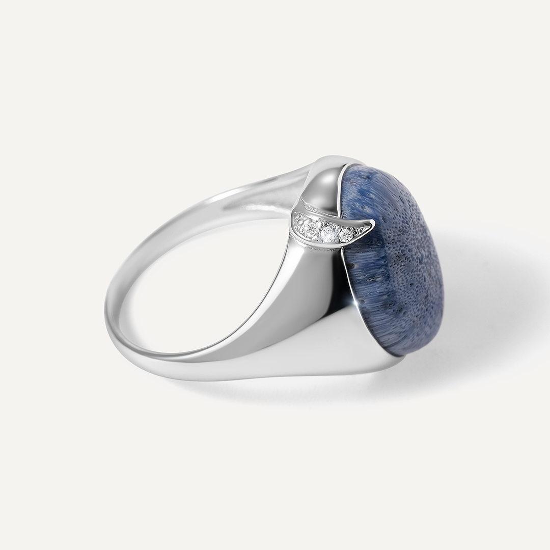 Серебряное кольцо с кораллом Акори
