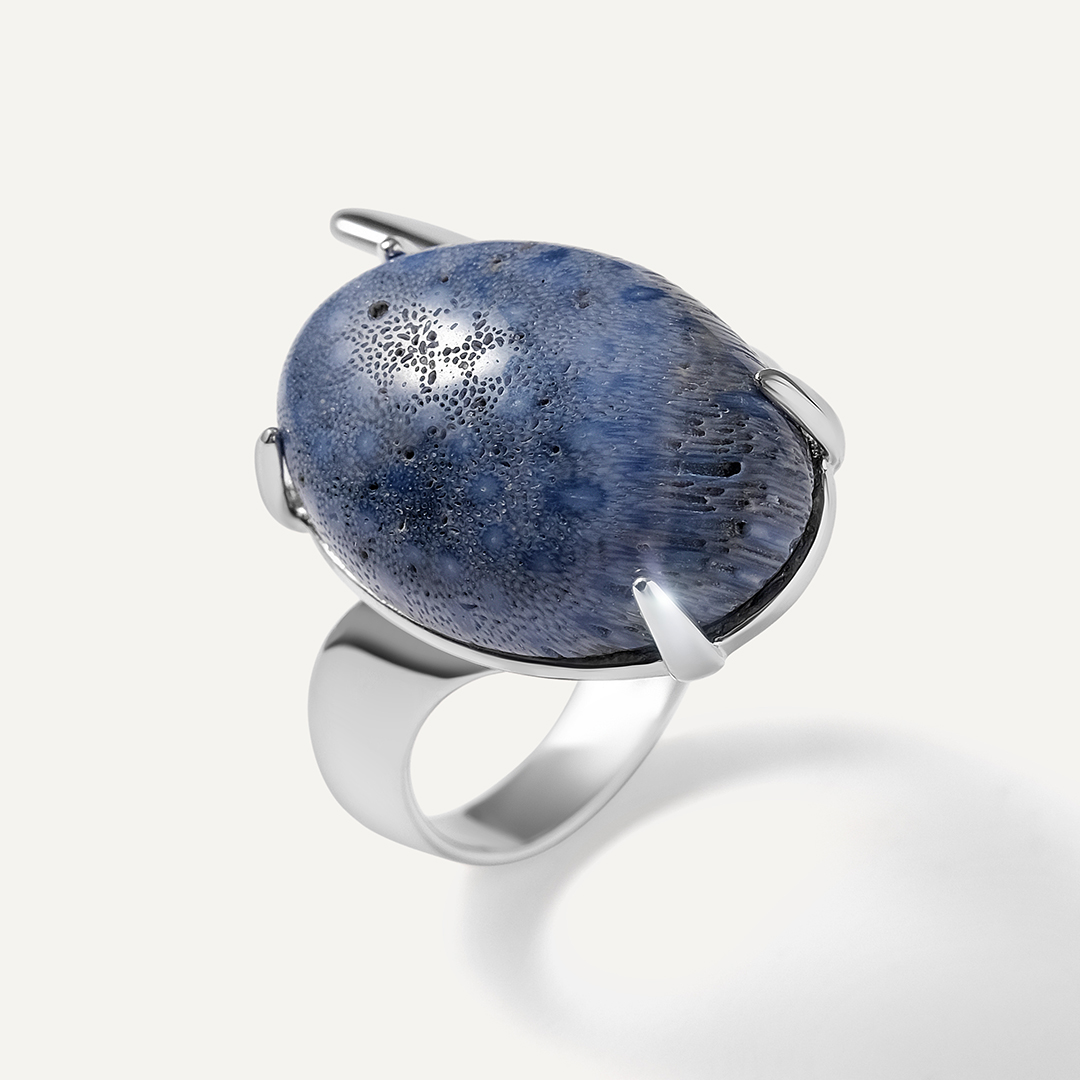 Серебряное кольцо с кораллом Акори