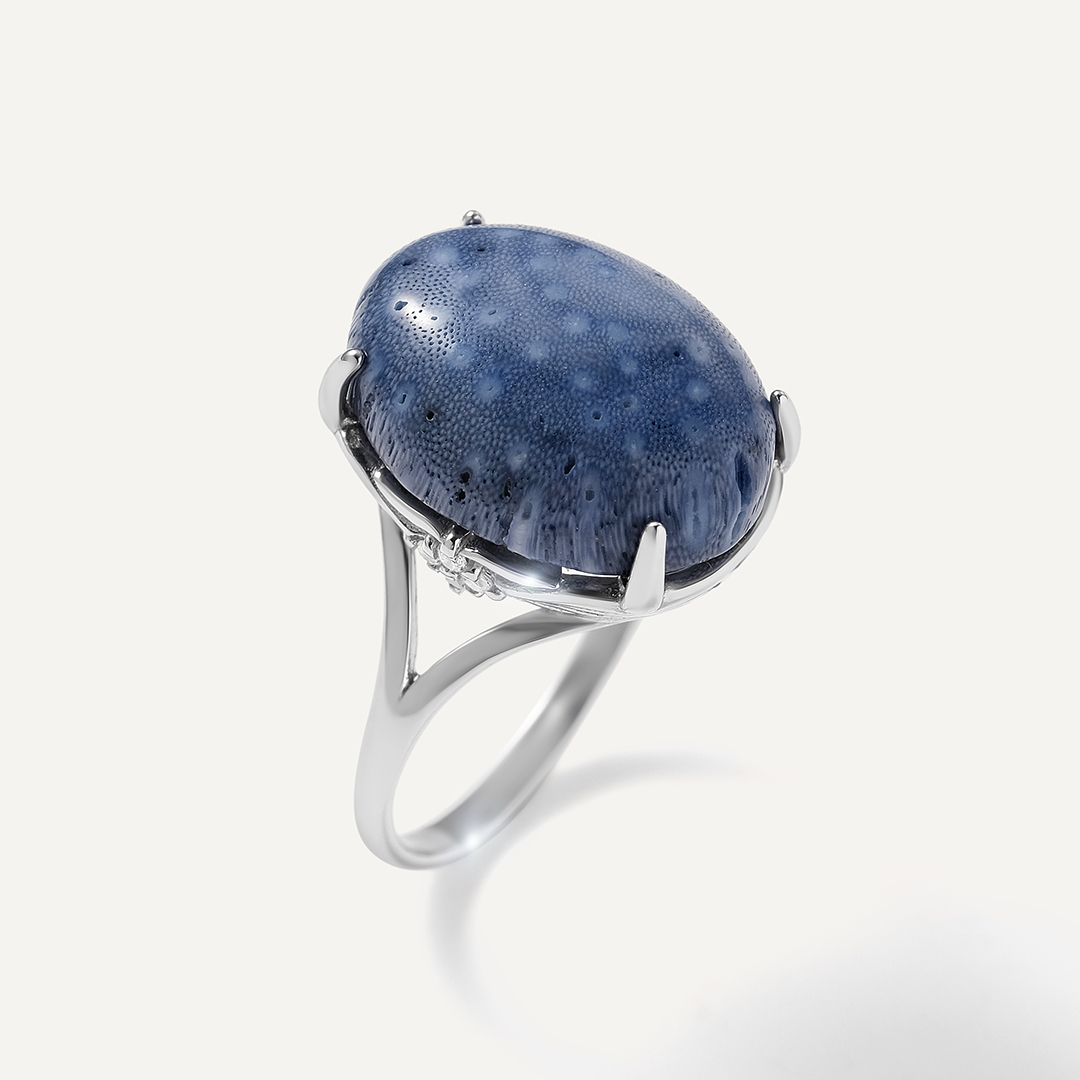 Серебряное кольцо с кораллом Акори