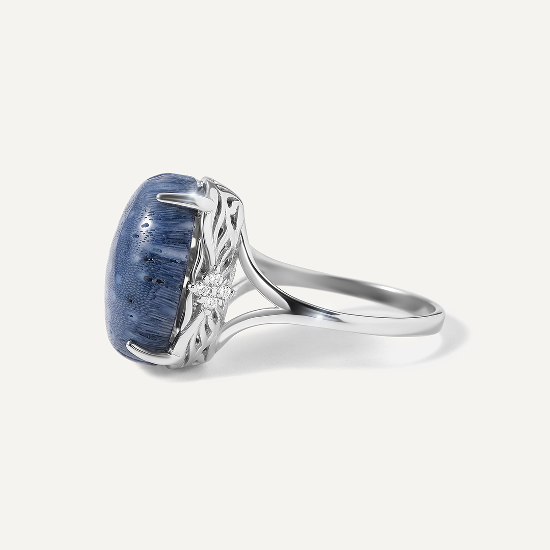 Серебряное кольцо с кораллом Акори