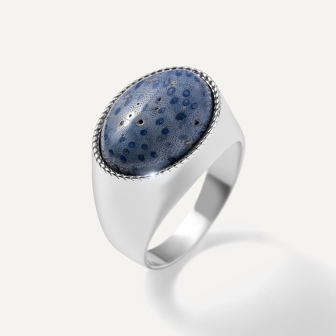 Серебряное кольцо с кораллом Акори