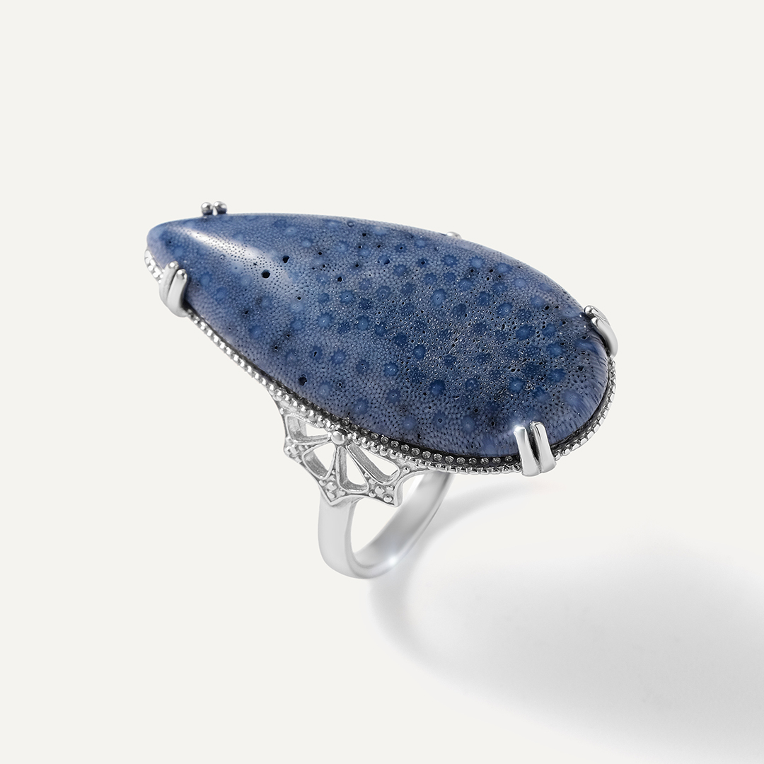 Серебряное кольцо с кораллом Акори