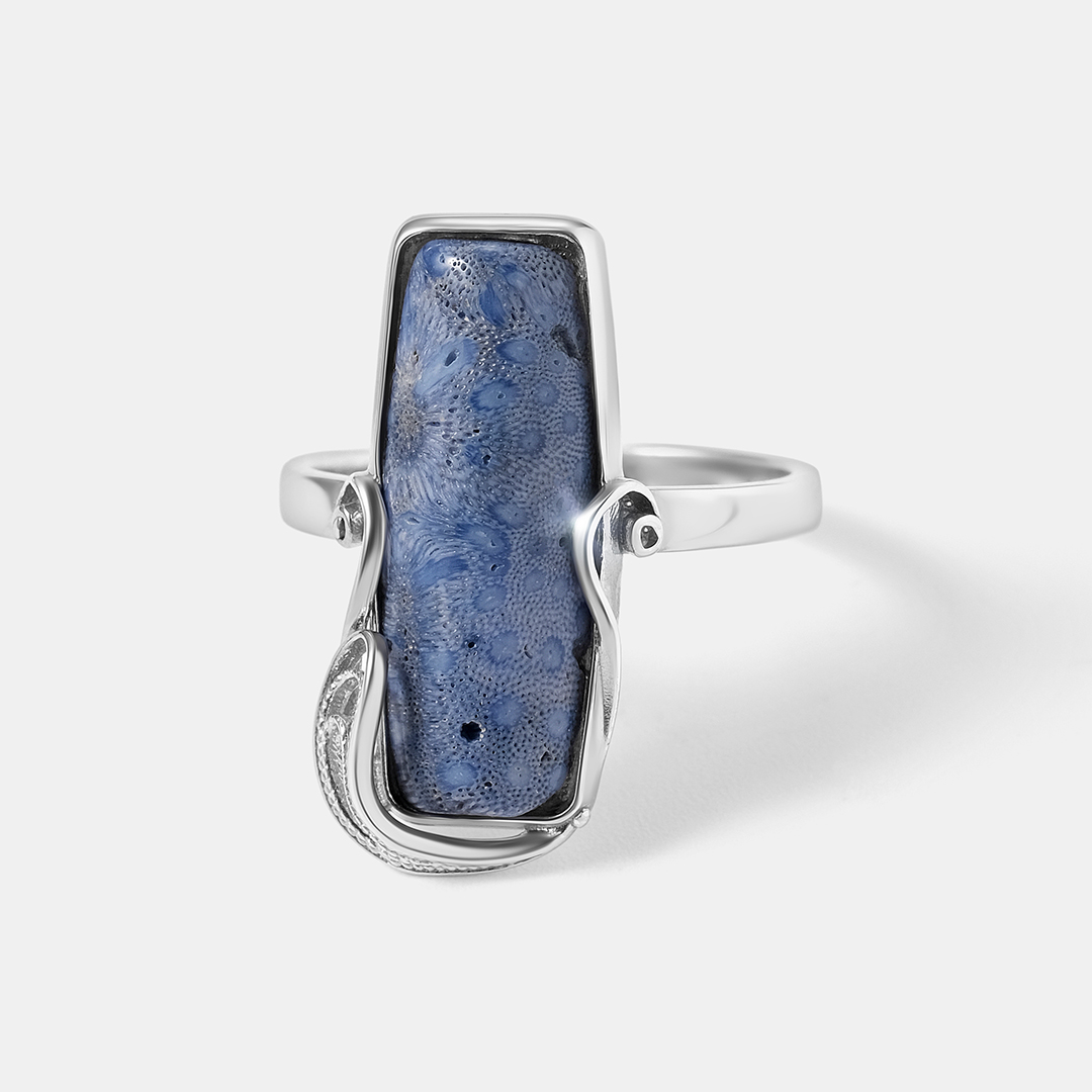 Серебряное кольцо с кораллом Акори