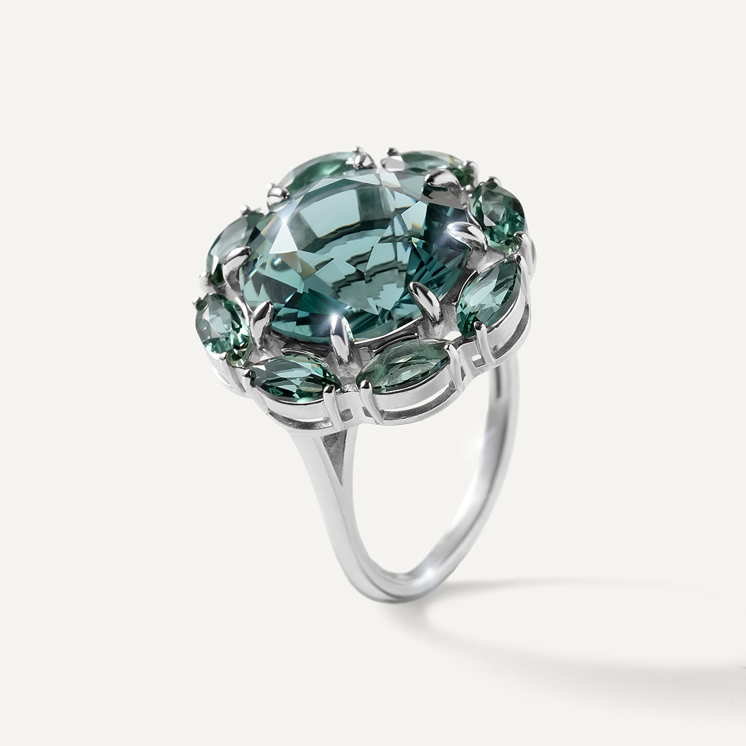 Серебряное кольцо с празиолитами