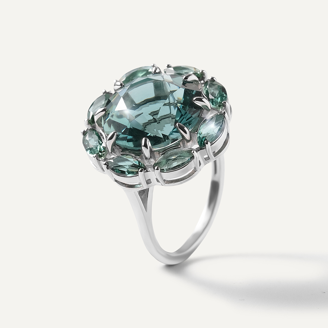 Серебряное кольцо с празиолитами