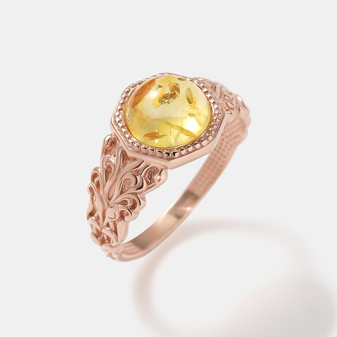 Серебряное кольцо с янтарем