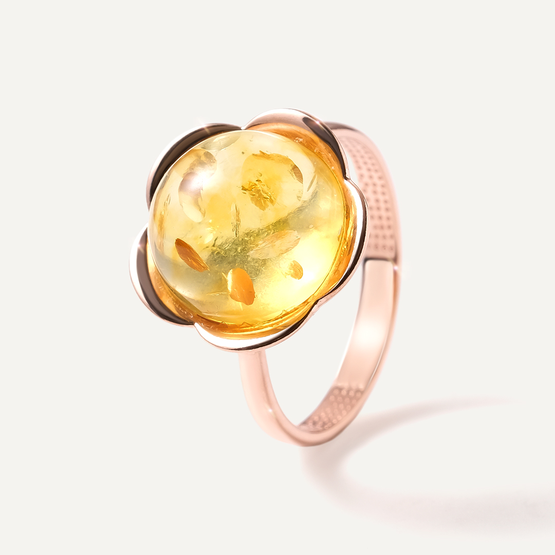 Серебряное кольцо с янтарем