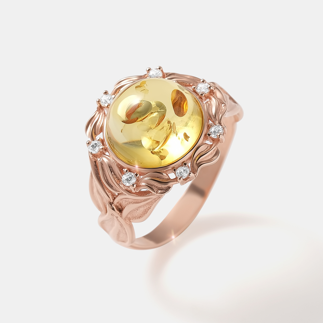 Серебряное кольцо с янтарем