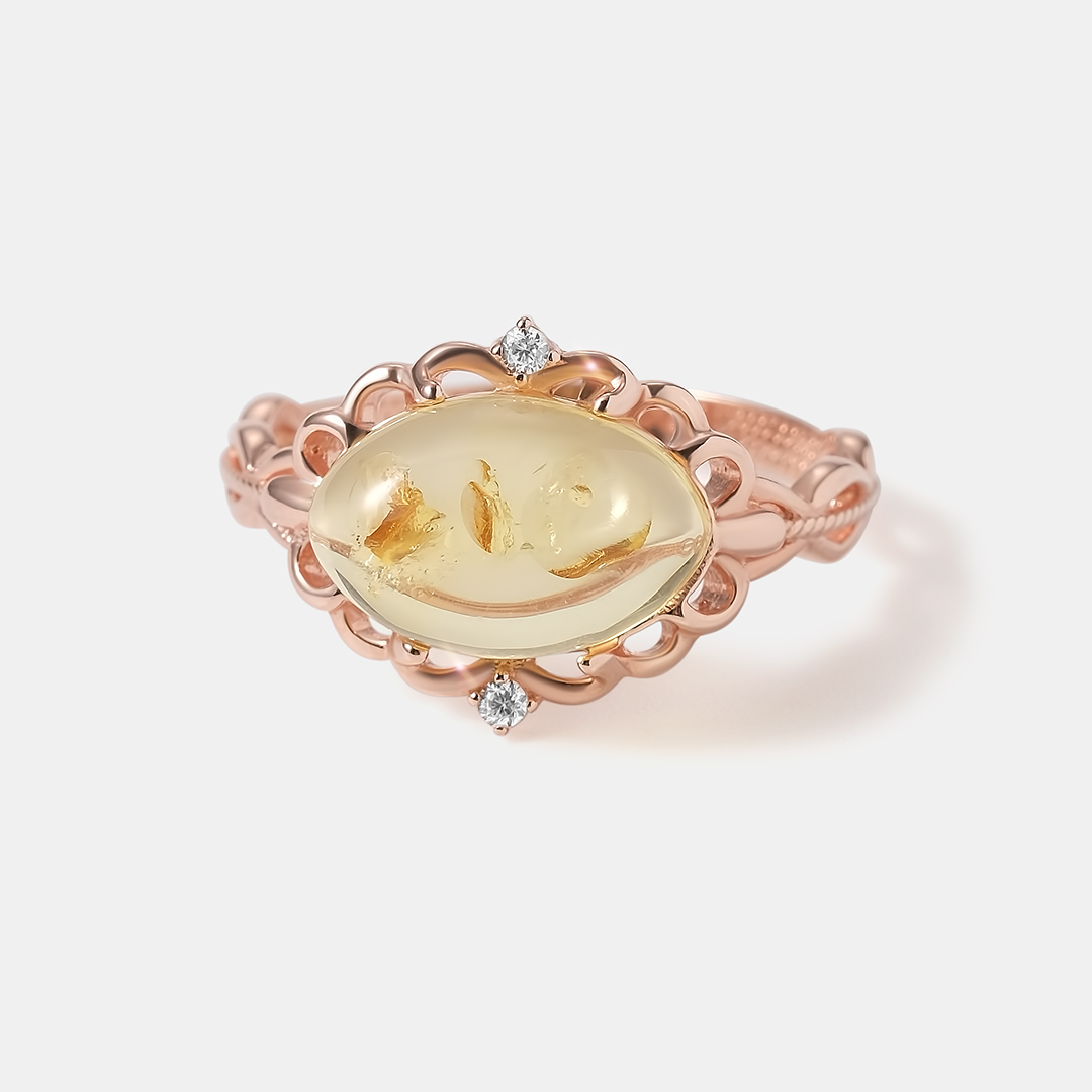 Серебряное кольцо с янтарем