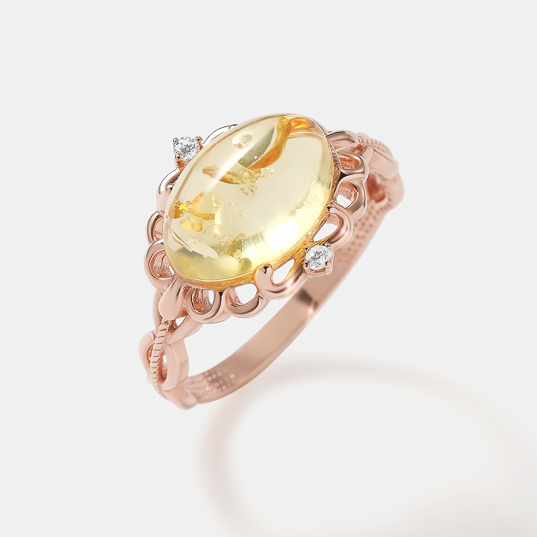 Серебряное кольцо с янтарем