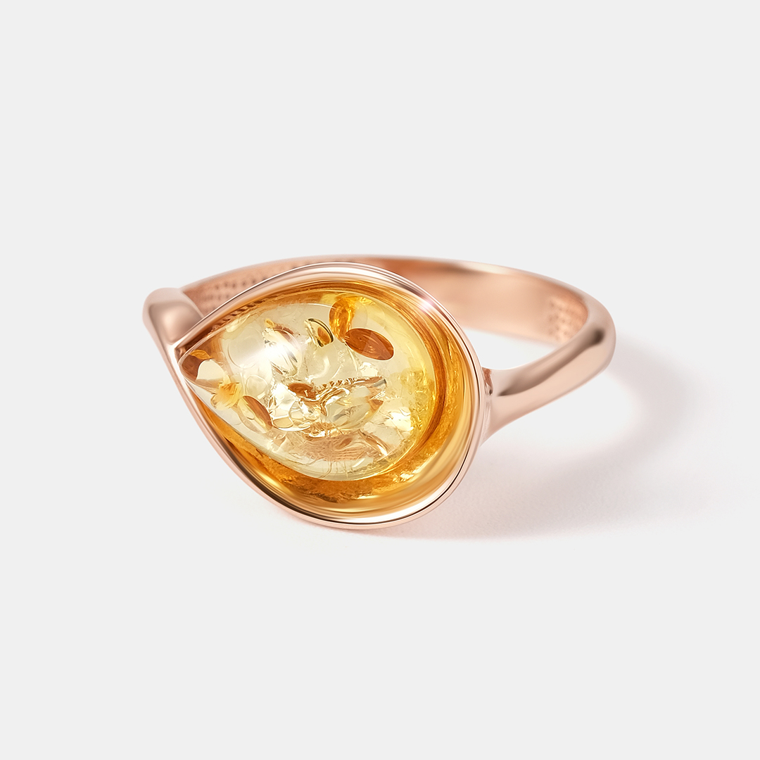 Серебряное кольцо с янтарем