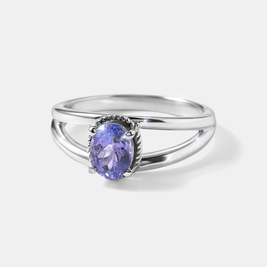 Серебряное кольцо с танзанитом