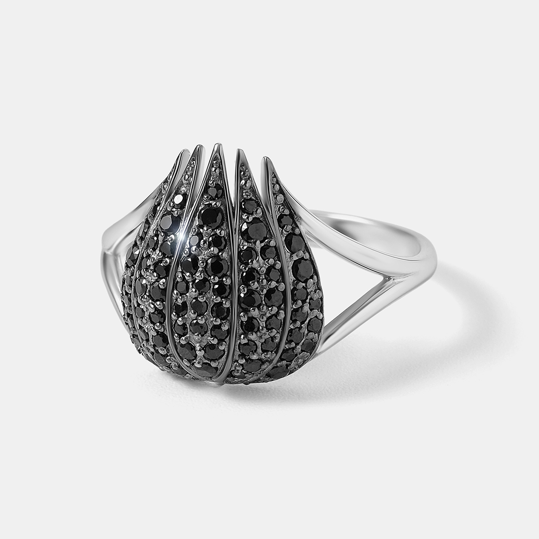 Серебряное кольцо со шпинелью