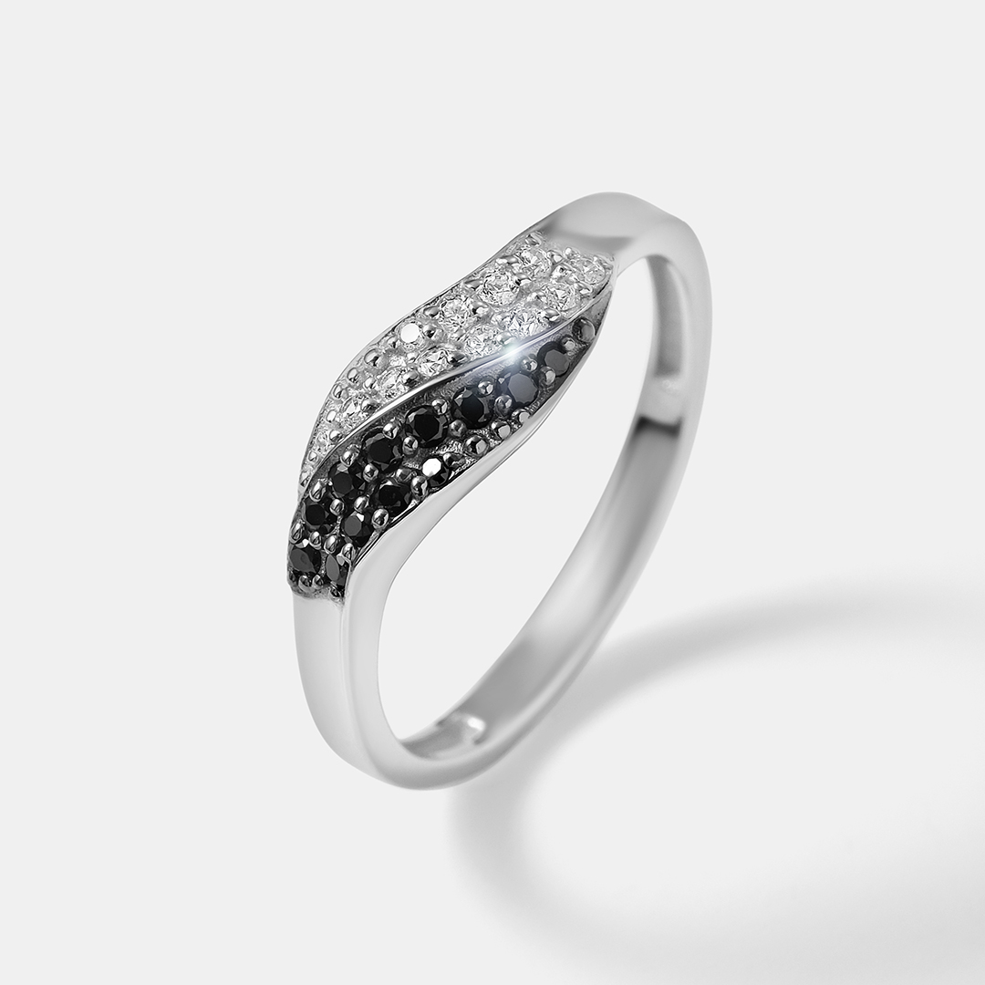 Серебряное кольцо со шпинелью