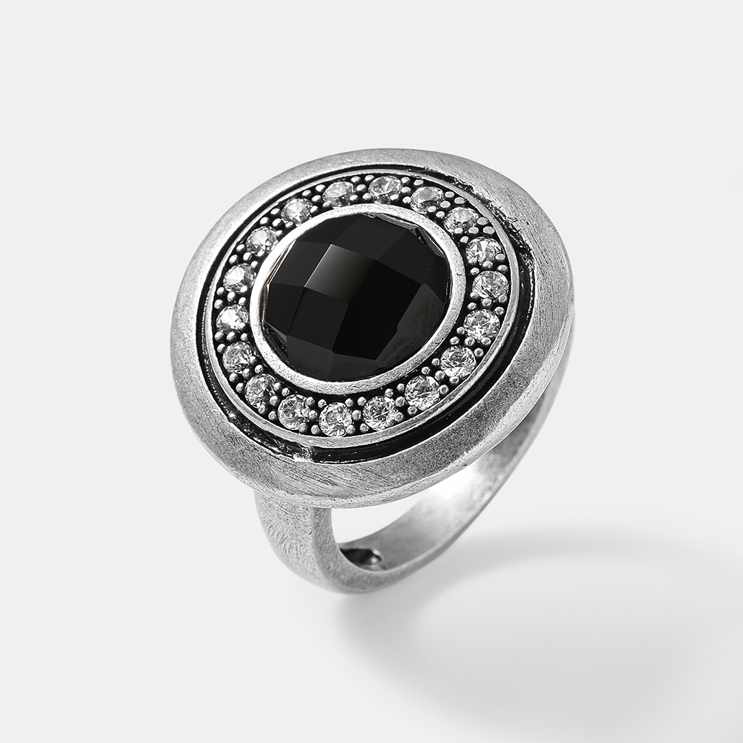 Серебряное кольцо с ониксом