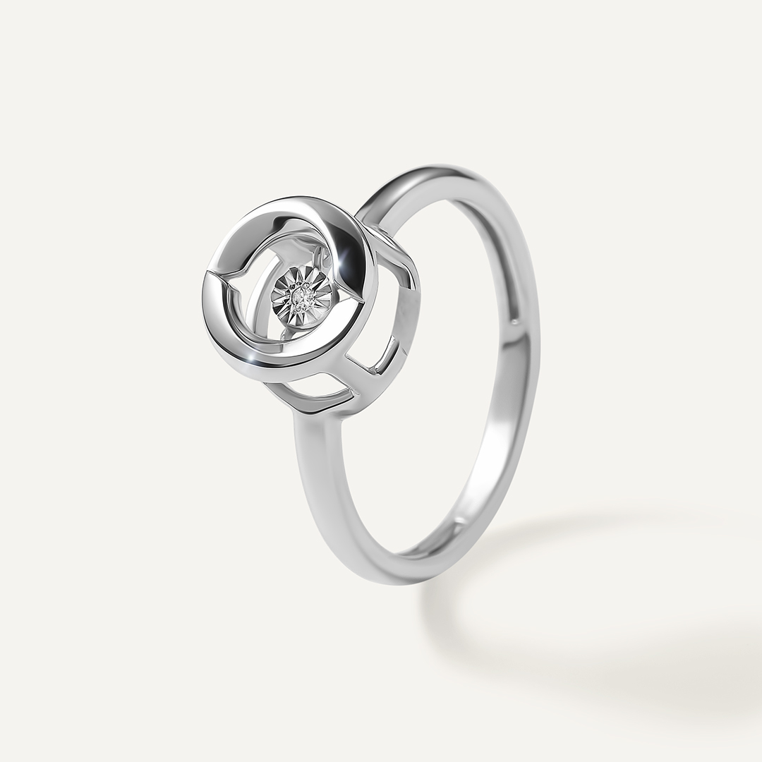 Серебряное кольцо с бриллиантом "Танцующий камень"