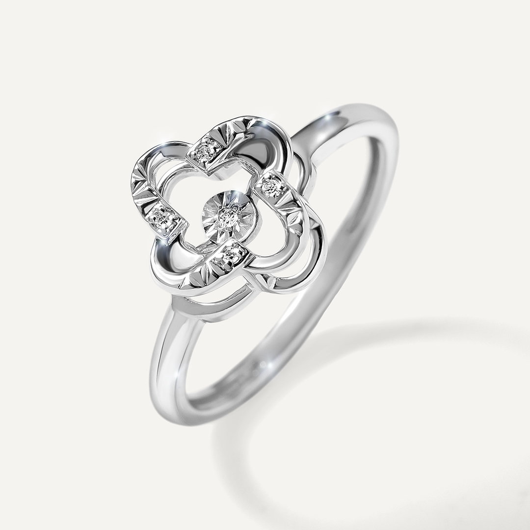 Серебряное кольцо с бриллиантами "Танцующий камень"