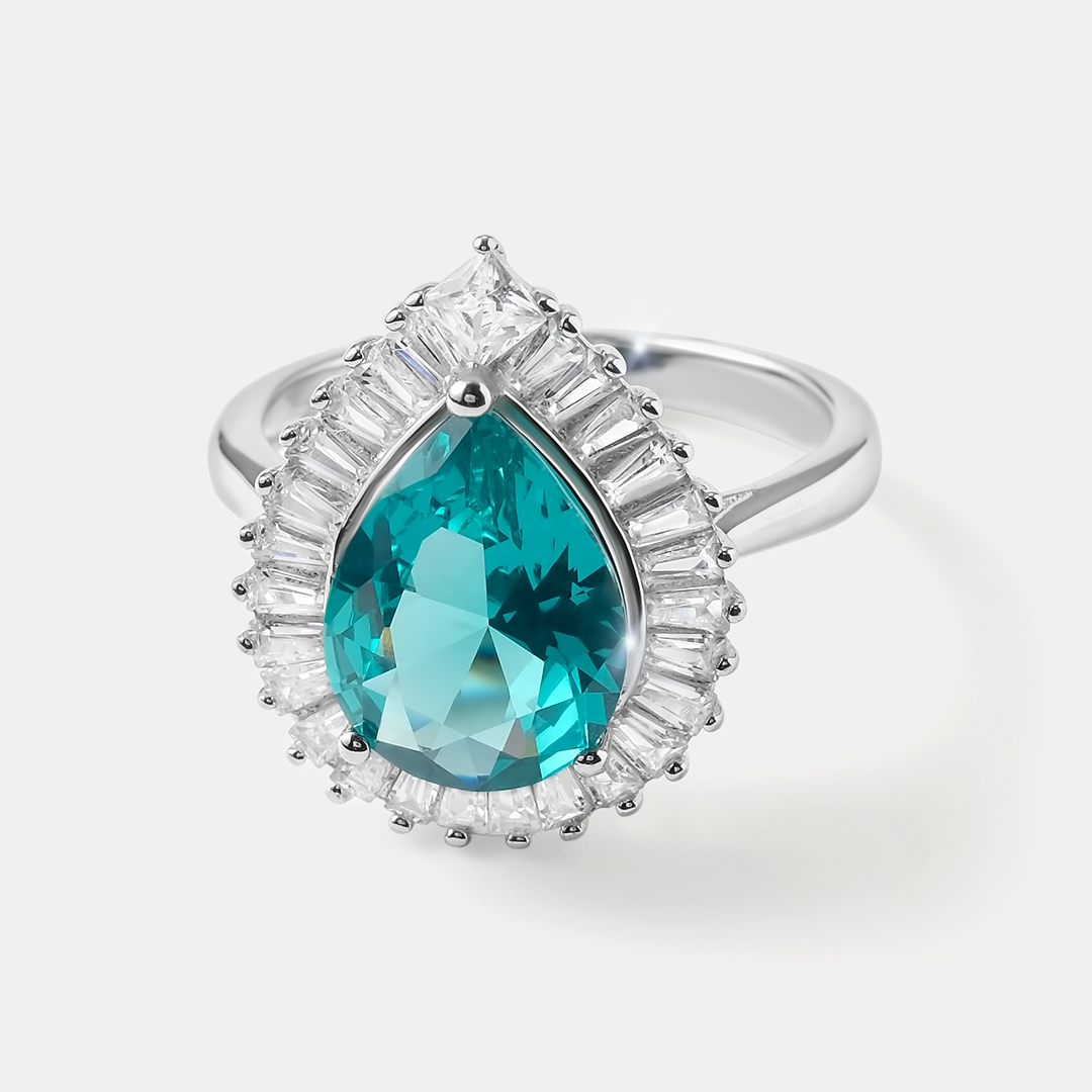 Серебряное кольцо с зеленой шпинелью