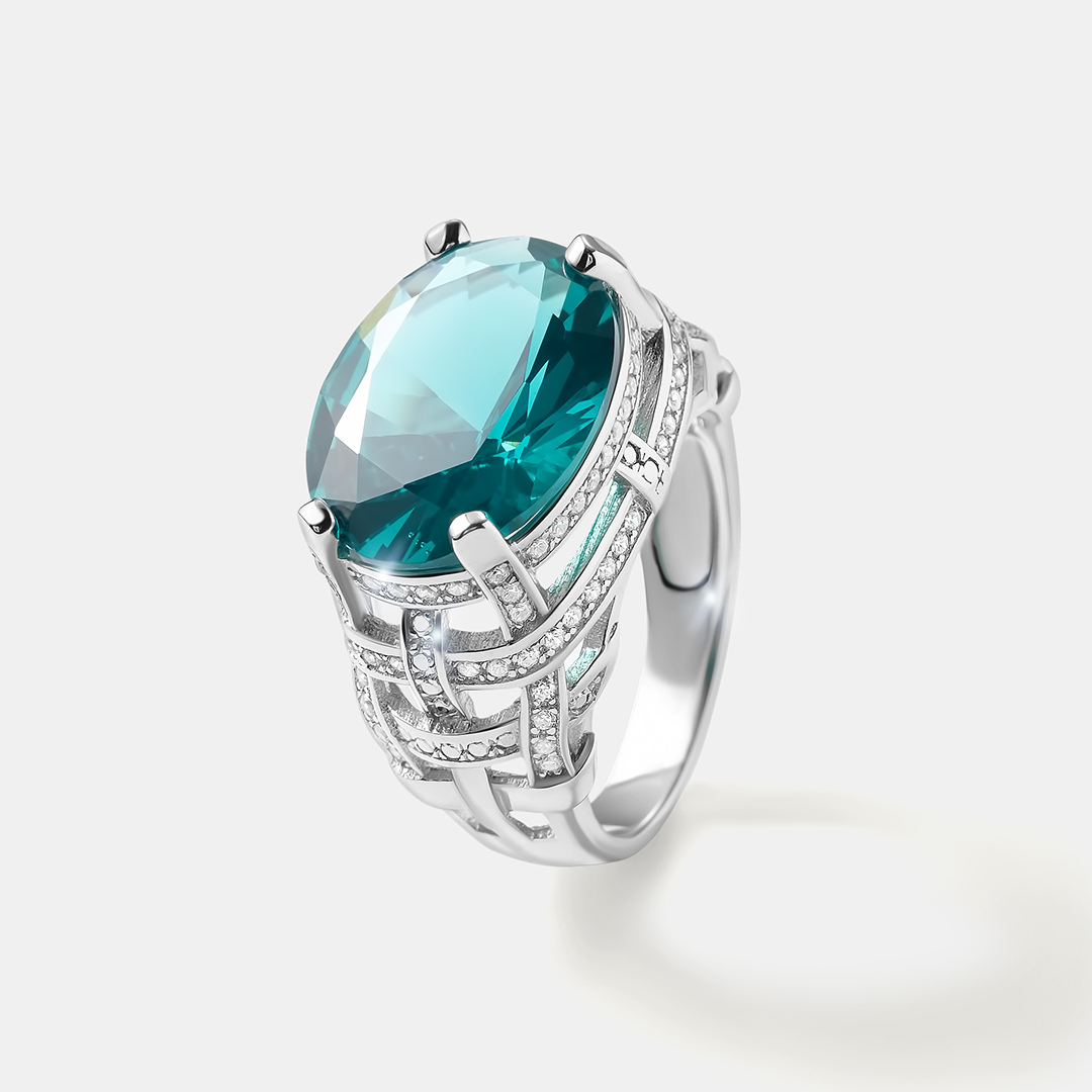 Серебряное кольцо с зеленой шпинелью
