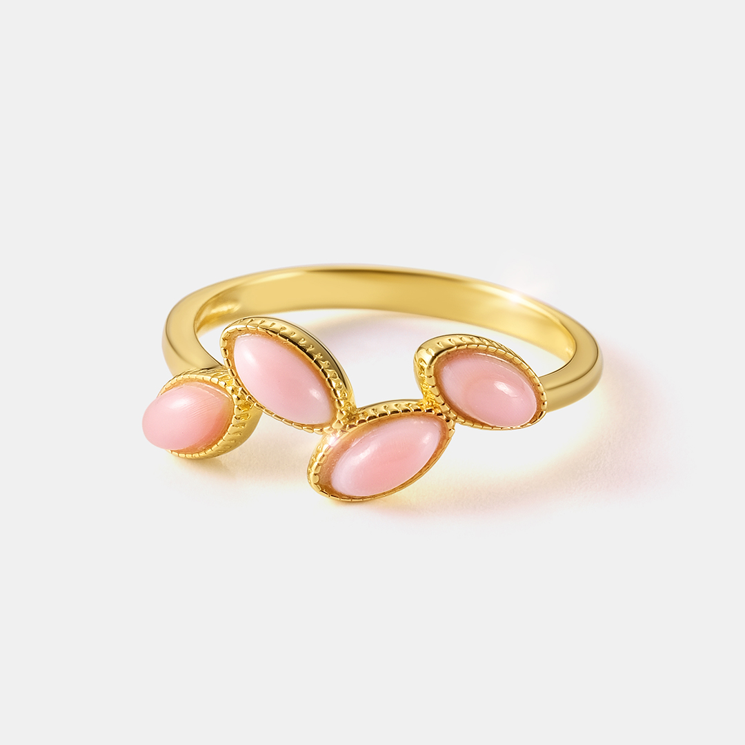 Серебряное кольцо с кораллами