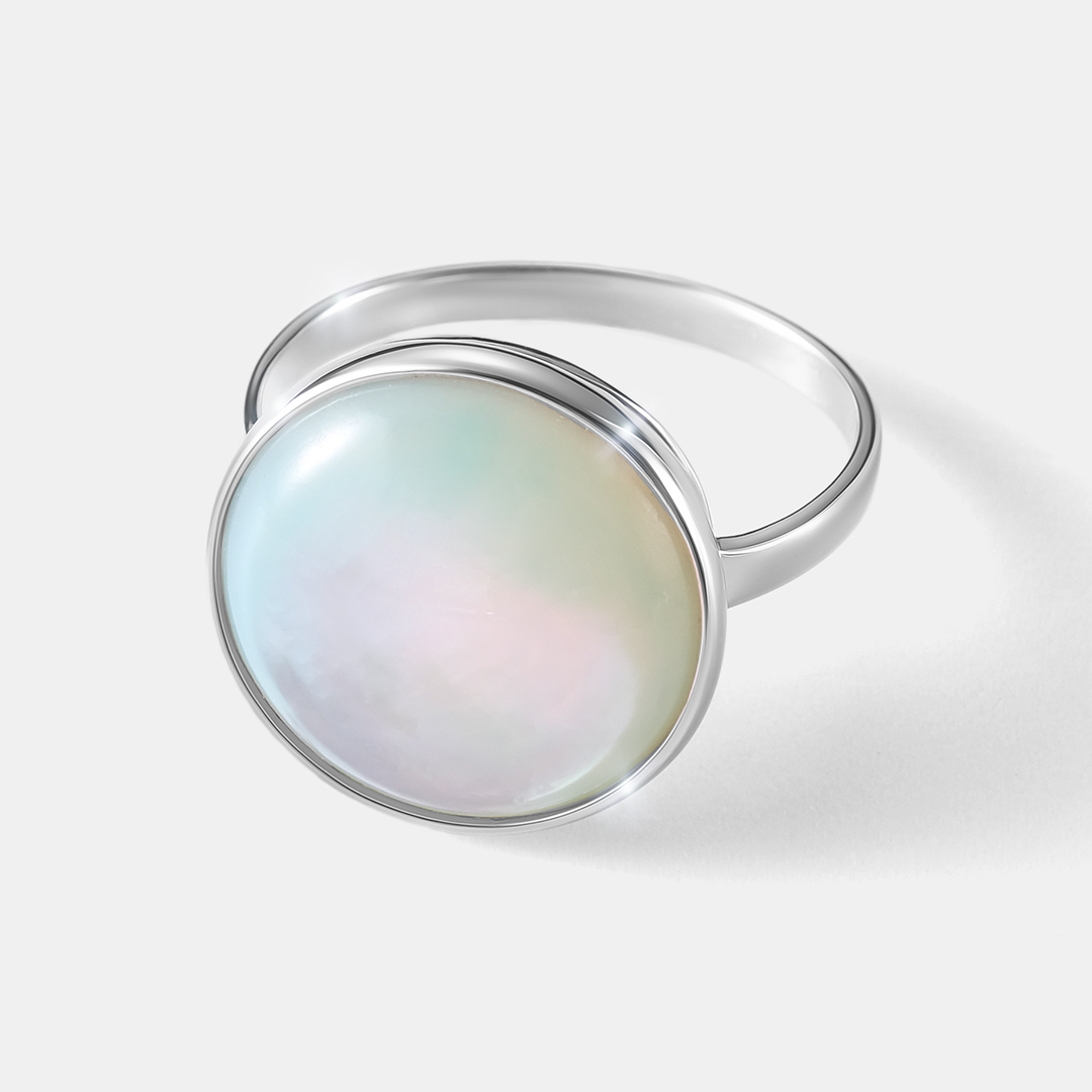 Серебряное кольцо с перламутром