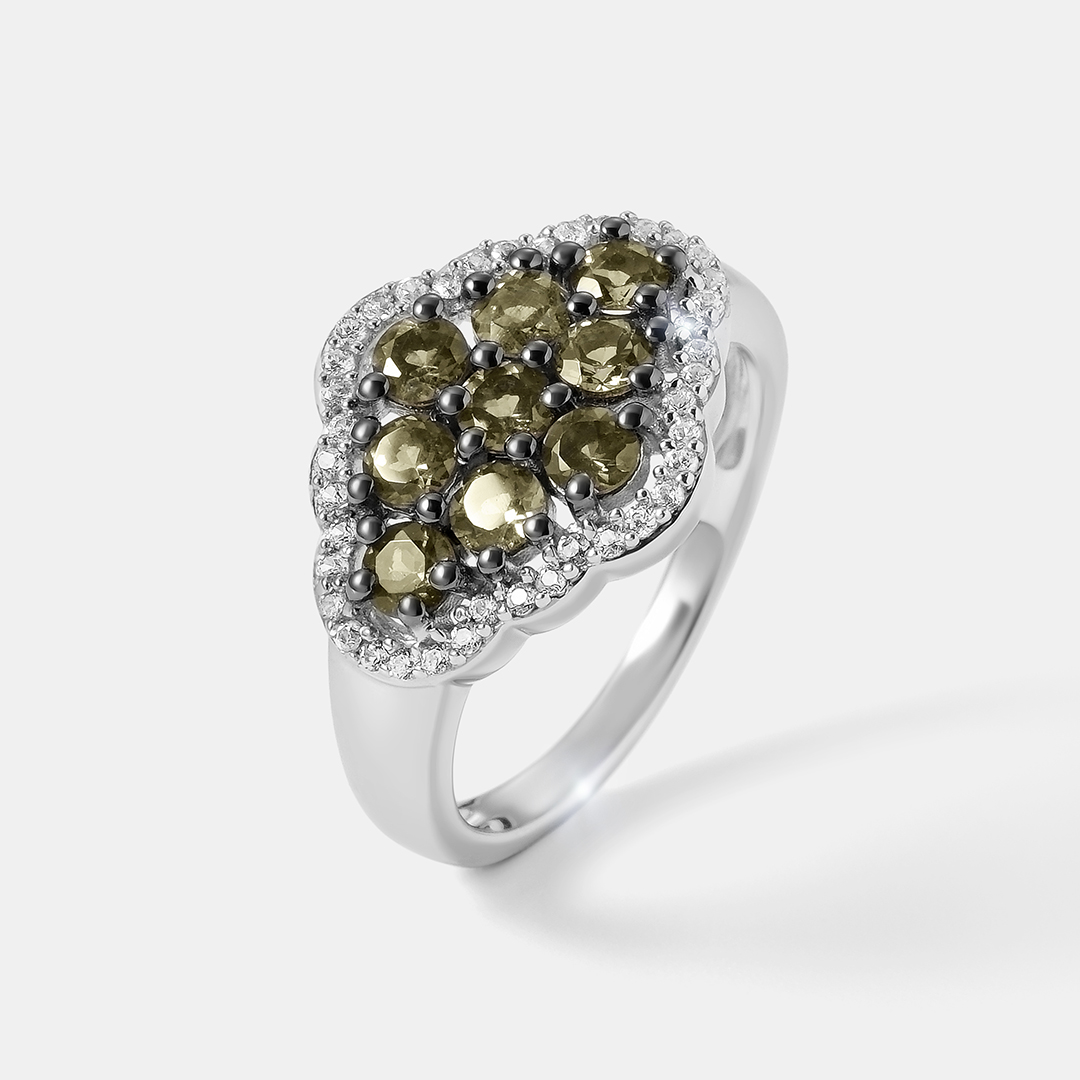 Серебряное кольцо с гранатами