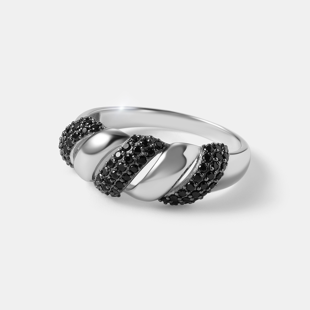 Серебряное кольцо со шпинелью