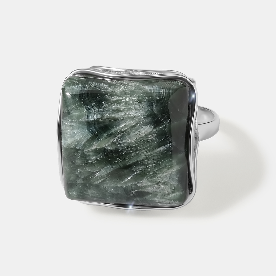 Серебряное кольцо с серафинитом
