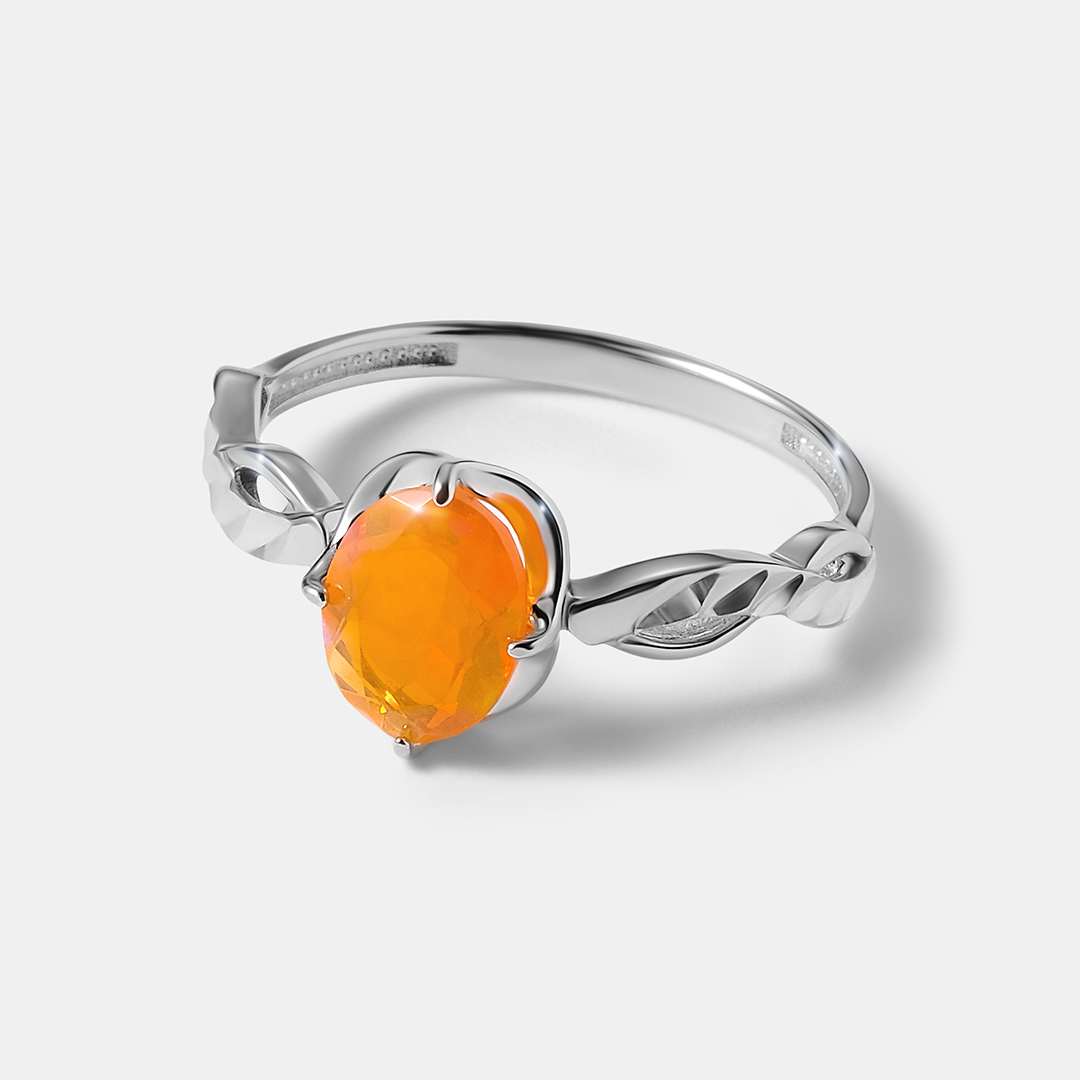 Серебряное кольцо с огненным опалом