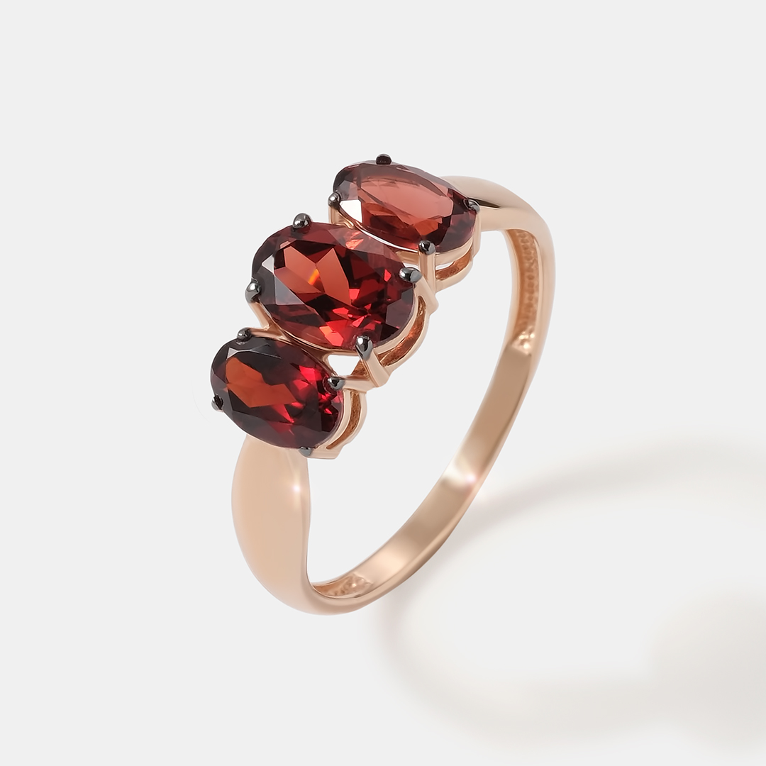 Серебряное кольцо с гранатами