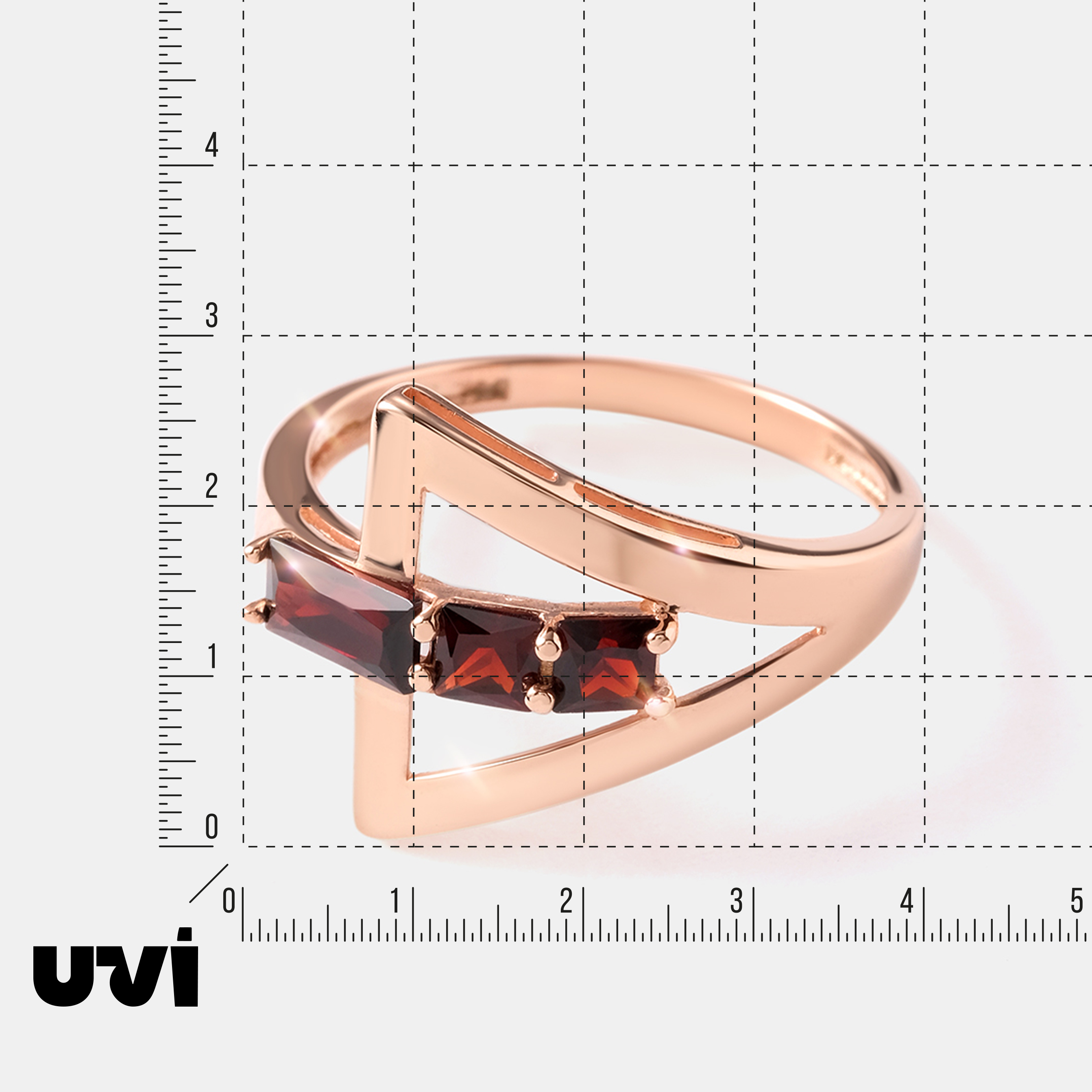 Серебряное кольцо с гранатами