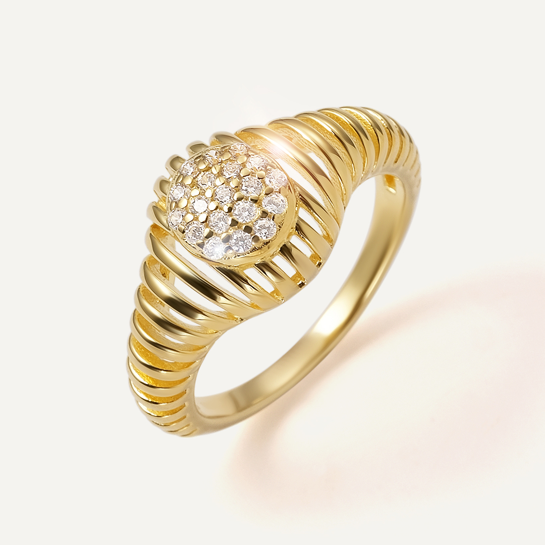 Серебряное кольцо с кубическим цирконием