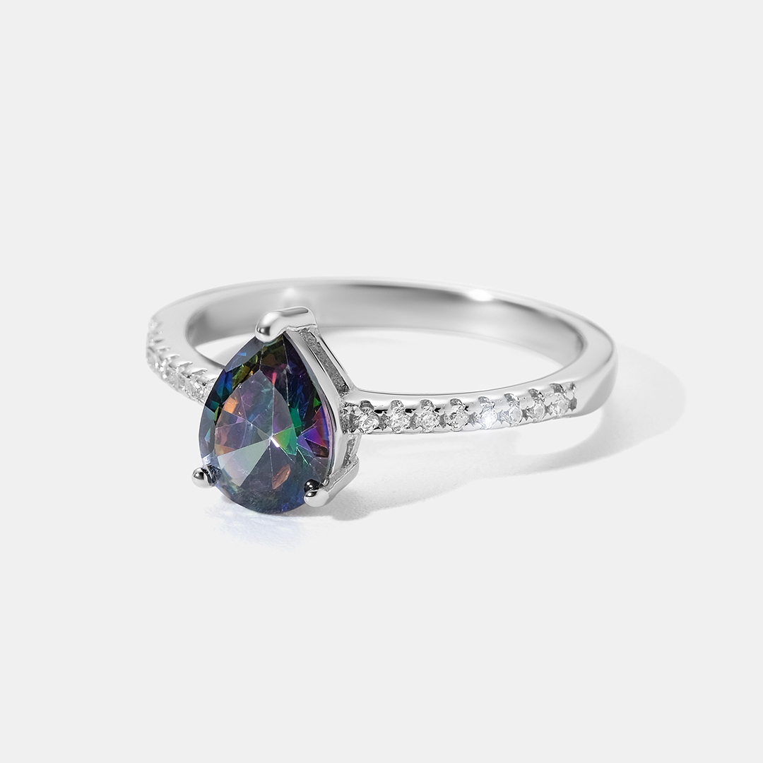 Серебряное кольцо с кубическим цирконием