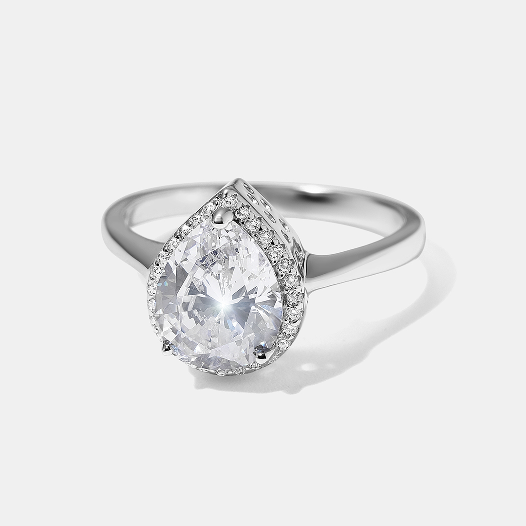 Серебряное кольцо с кубическим цирконием