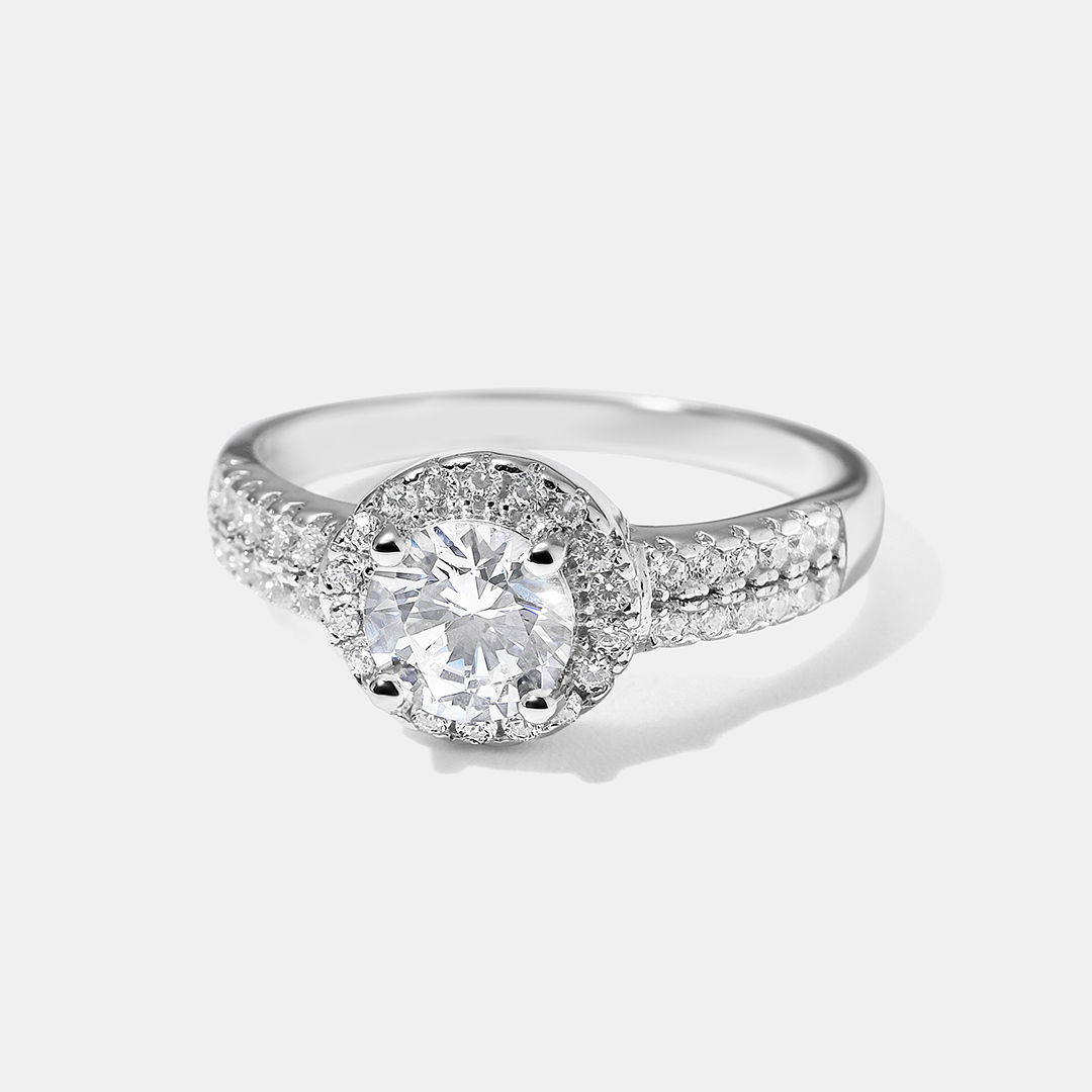 Серебряное кольцо с кубическим цирконием