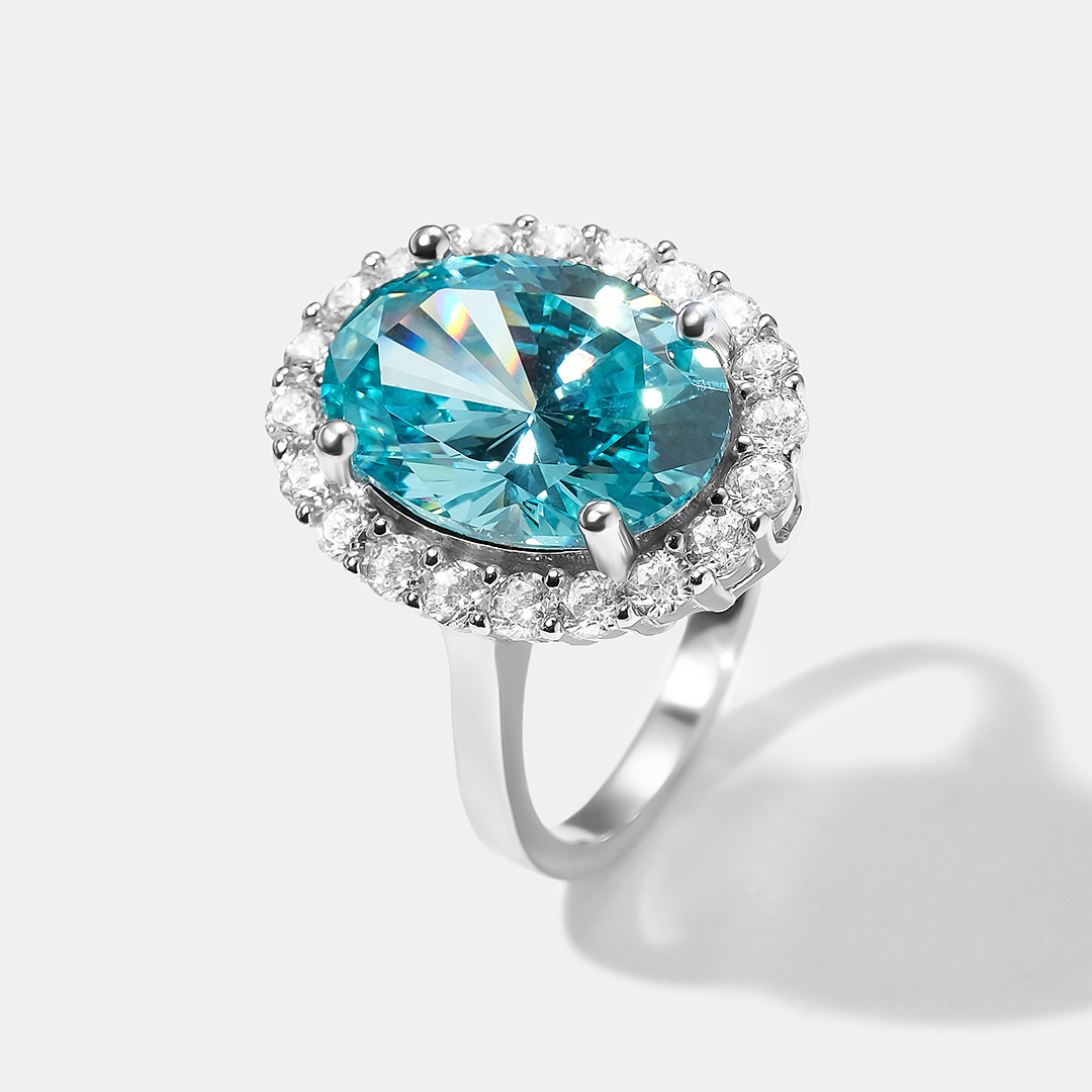 Серебряное кольцо с кубическим цирконием