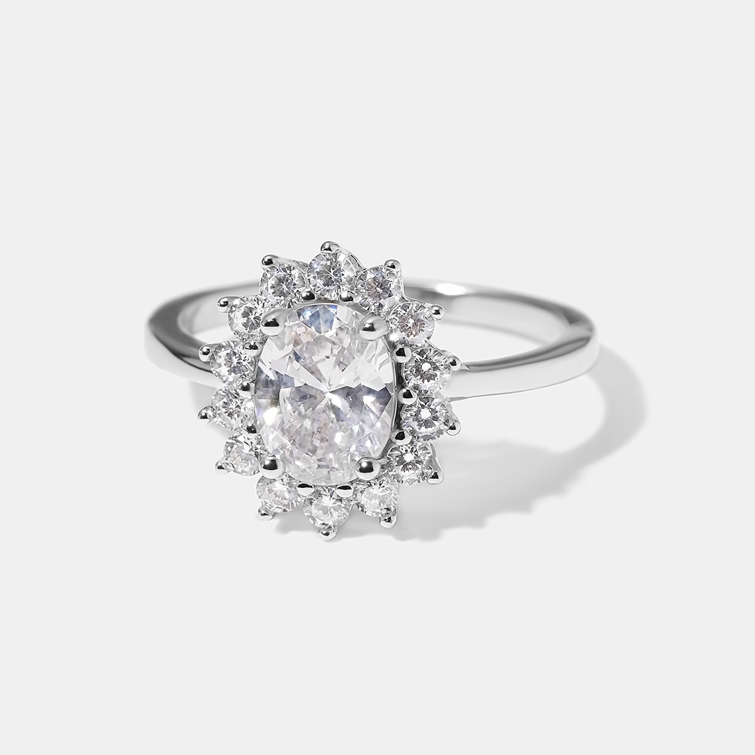 Серебряное кольцо с кубическим цирконием "Цветок"