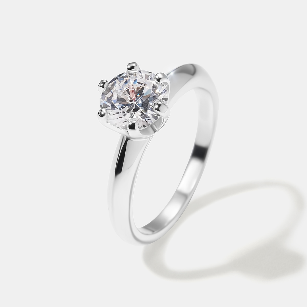 Серебряное кольцо с кубическим цирконием